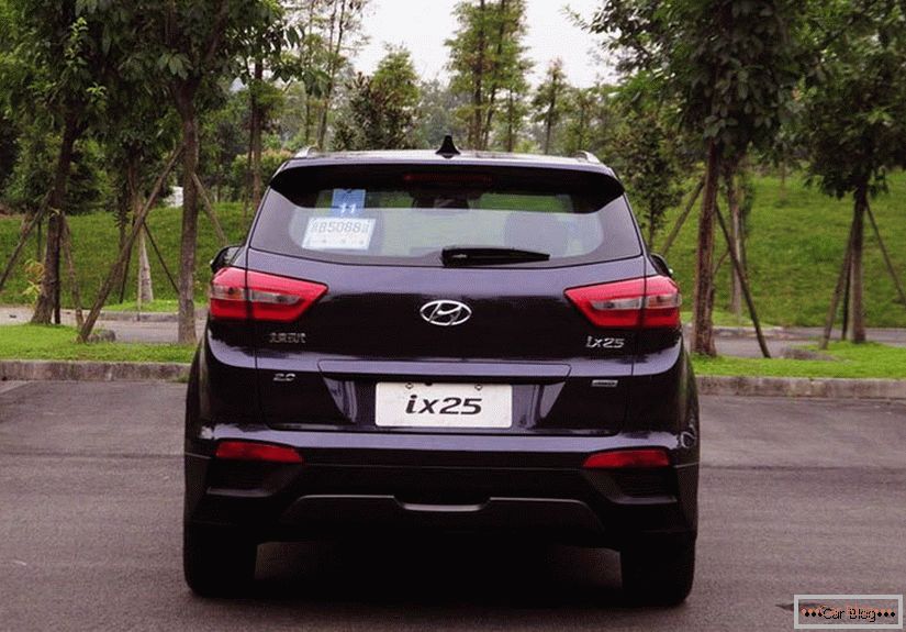 Hyundai ix25 2015 црна боја