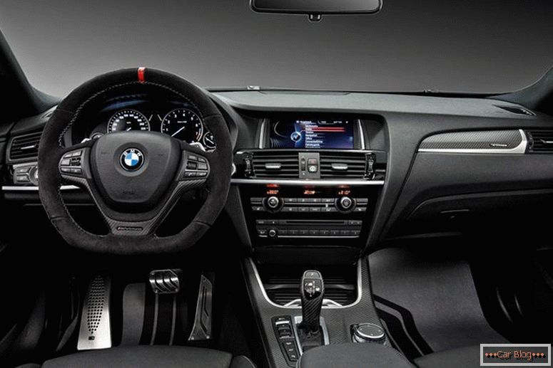 BMW X4 M Перформанси салон