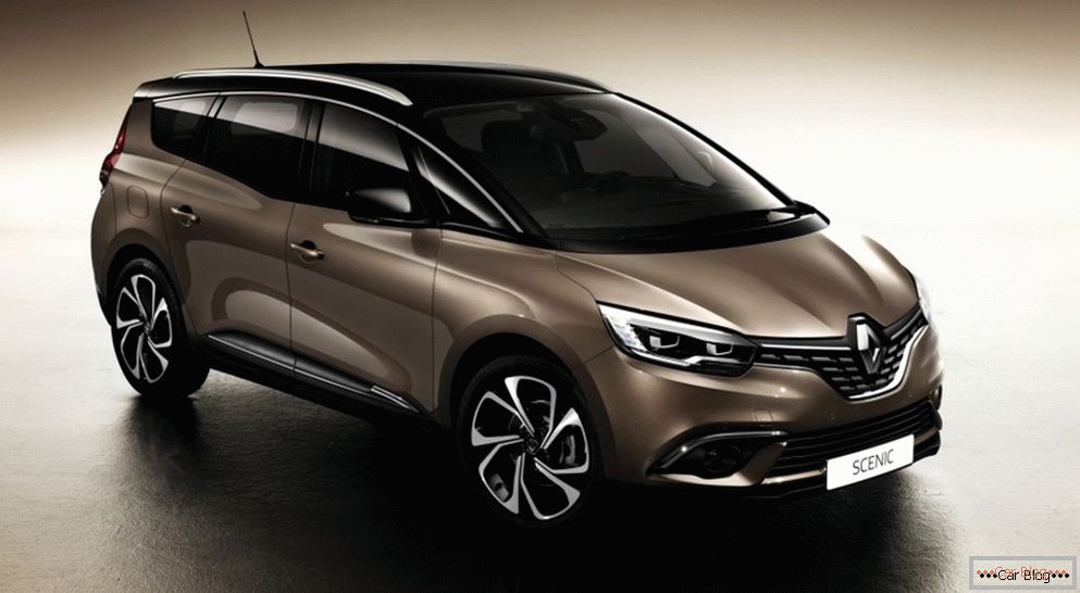 Французы провели презентацию нового Renault Grand Сценско