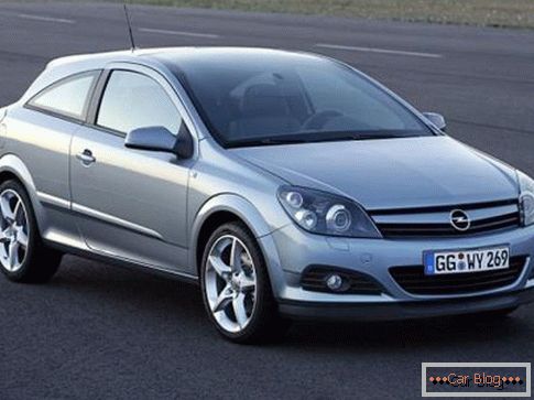 Појавата на автомобилот Opel Astra