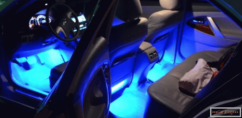 како да направат светла во автомобилот со свои раце