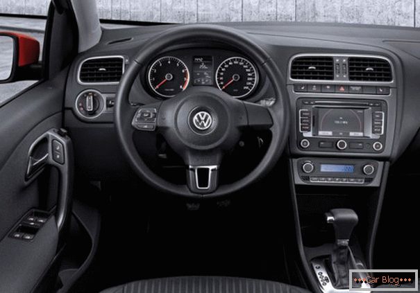 Внатре во Volkswagen Polo е многу висок квалитет на финиш на седиштата.