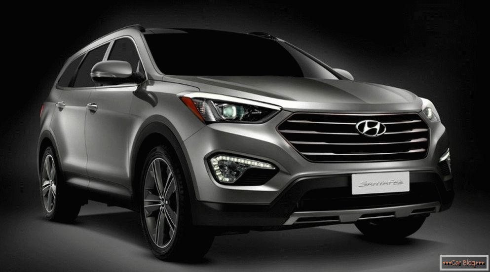 Корейцы представили рестайлинговый Hyundai Santa Fe во 2017 година на чикагском автосалоне