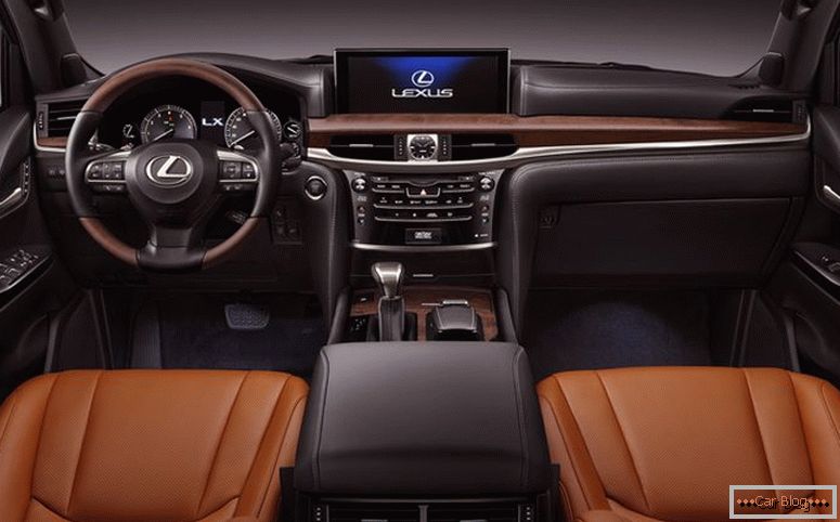 Lexus LX внатрешноста