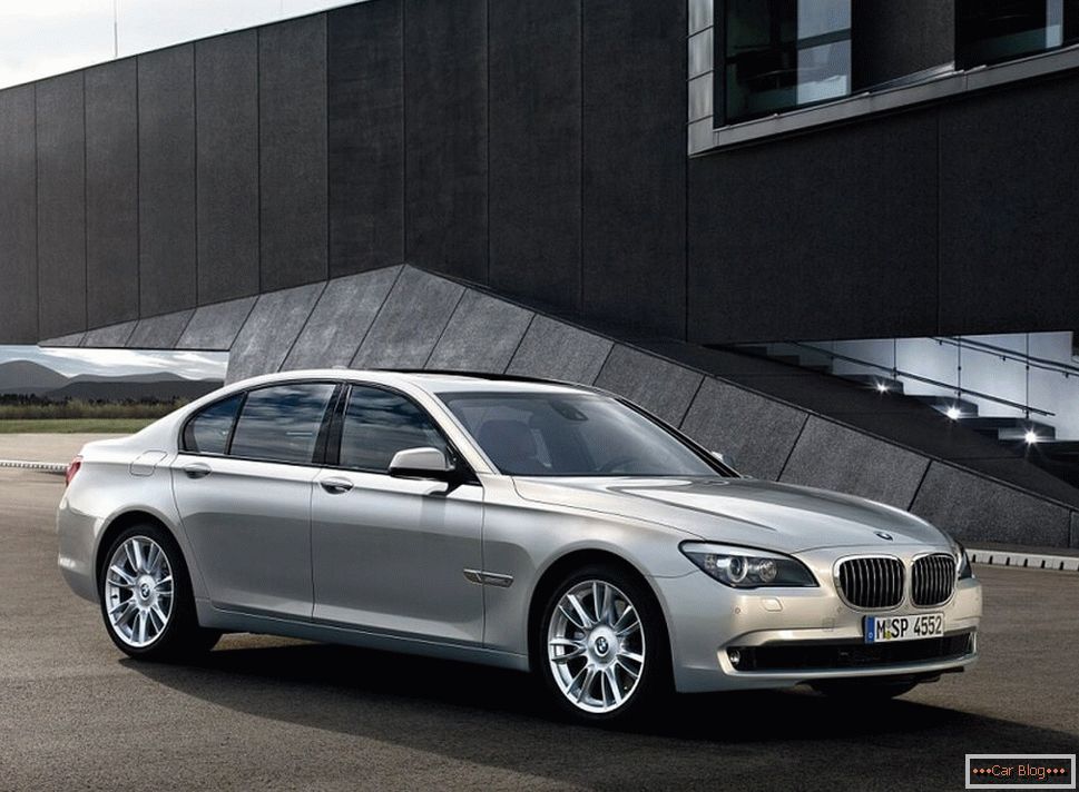 BMW 7 Серија 2014