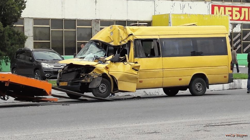 несреќа со автобус