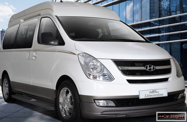 Дизел минибус од Кореја Hyundai Grand може да биде замена за минибуси