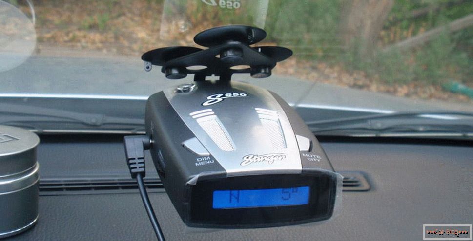 Радарски детектор во автомобилот
