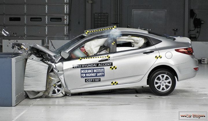 Нов тест за несреќа на Hyundai Solaris