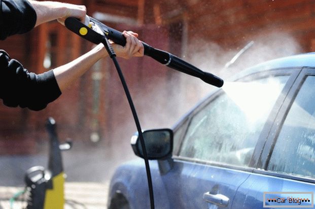 Безмилосното перење на возилото ви овозможува да го чистите автомобилот без партал