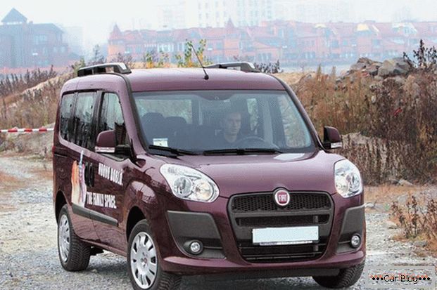 FIAT Doblo автомобил в пассажирском варианте может быть оснащён 7 сиденьями